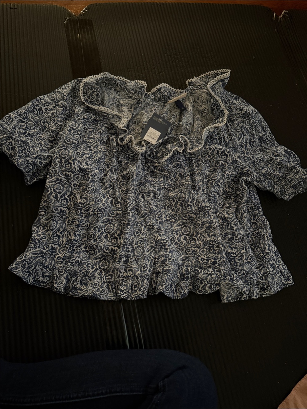 Universal Thread Blue and White Floral Ruffle Blouse